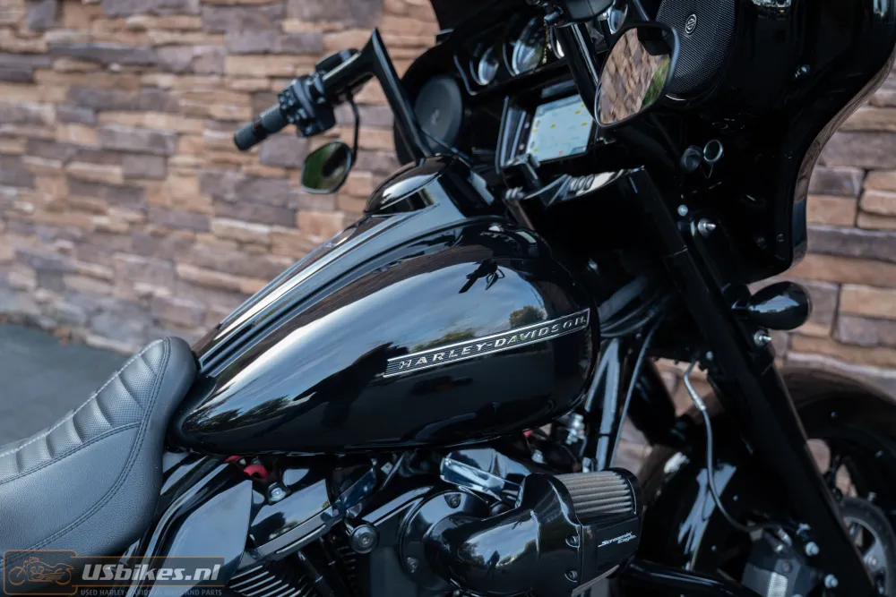 2020 Harley-Davidson FLHXS Street Glide Special 114 M8 black edition