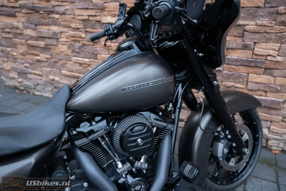 2020 Harley-Davidson FLHXS Street Glide Special 114 M8 black edition