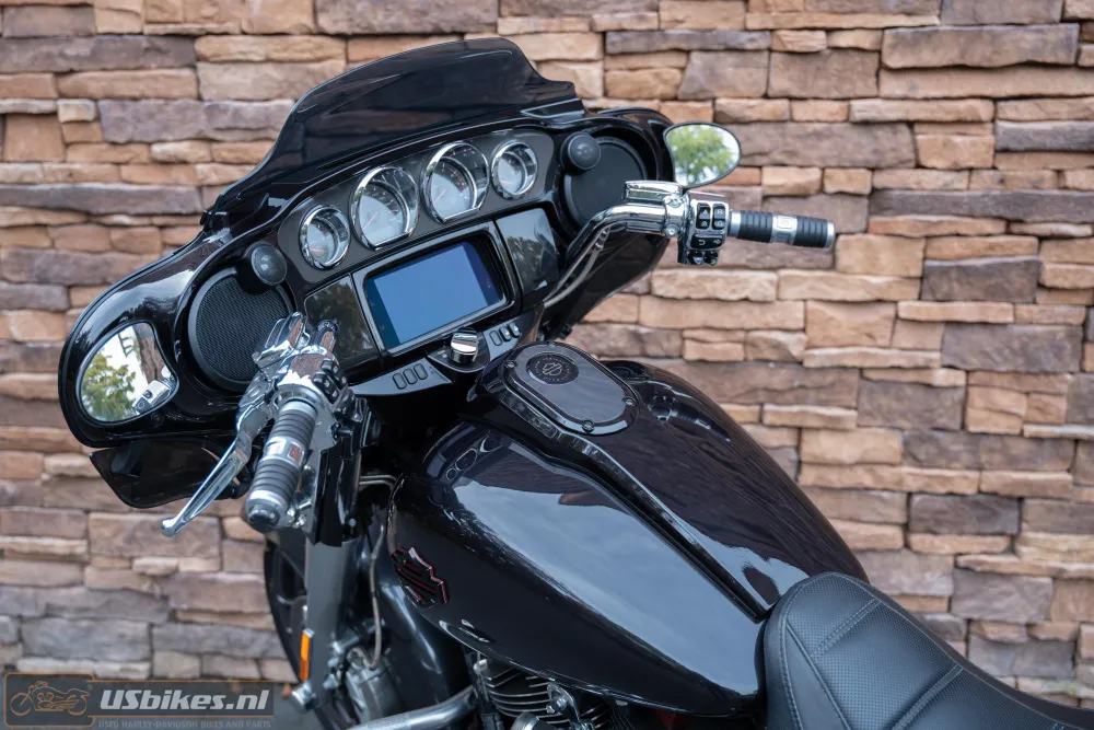 2020 Harley-Davidson FLHXSE Street Glide CVO 117