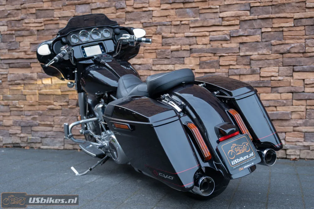 2020 Harley-Davidson FLHXSE Street Glide CVO 117