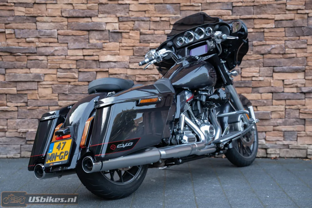 2020 Harley-Davidson FLHXSE Street Glide CVO 117