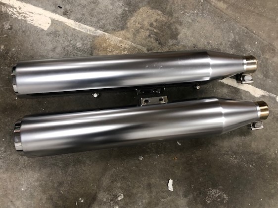 Uitlaatdempers Harley-Davidson M8 Softail Slim en Fat Boy satin igst (2018-2020)