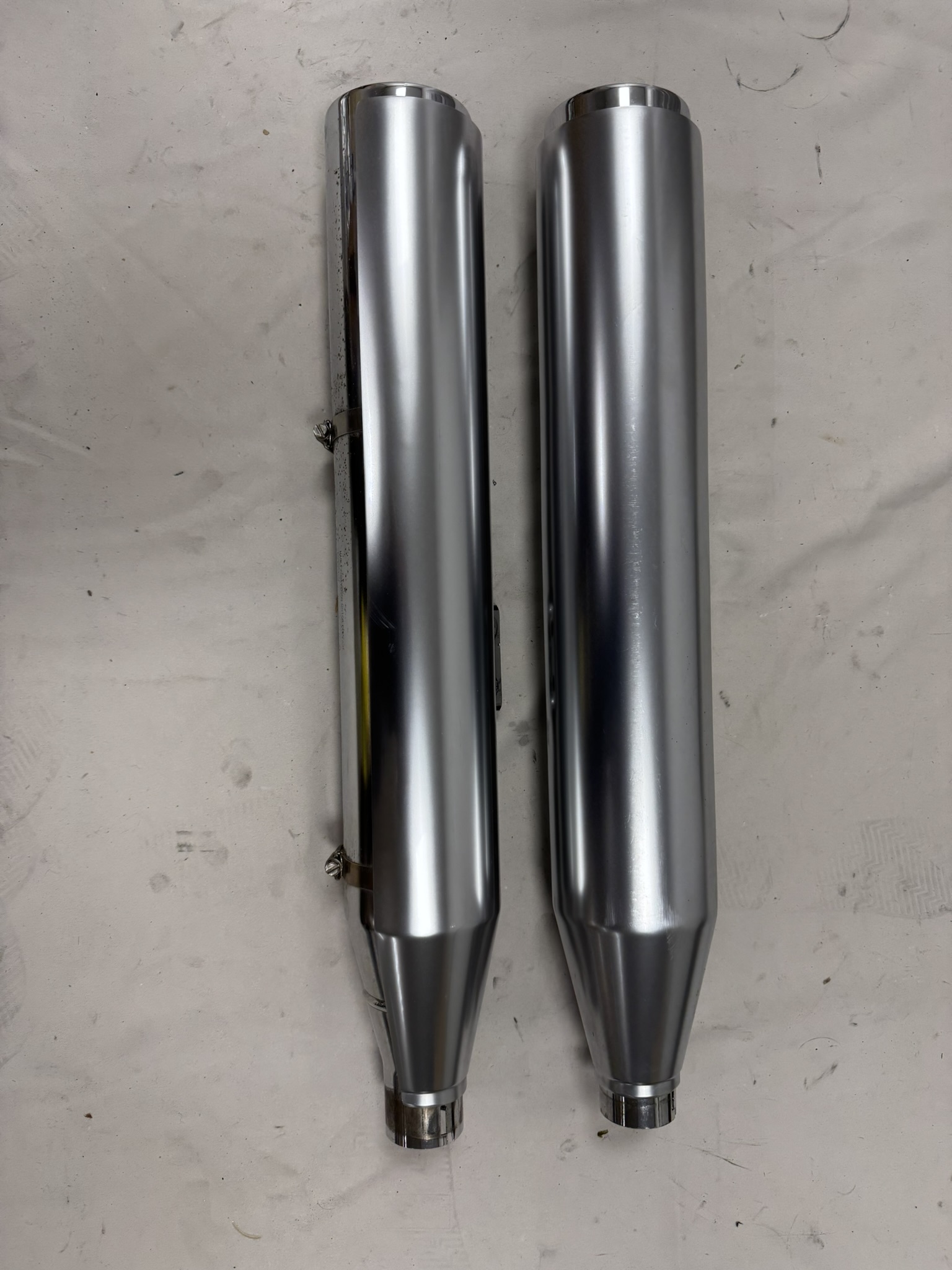 Uitlaatdempers Harley-Davidson M8 Softail Slim en Fat Boy satin izgst (2018-up)