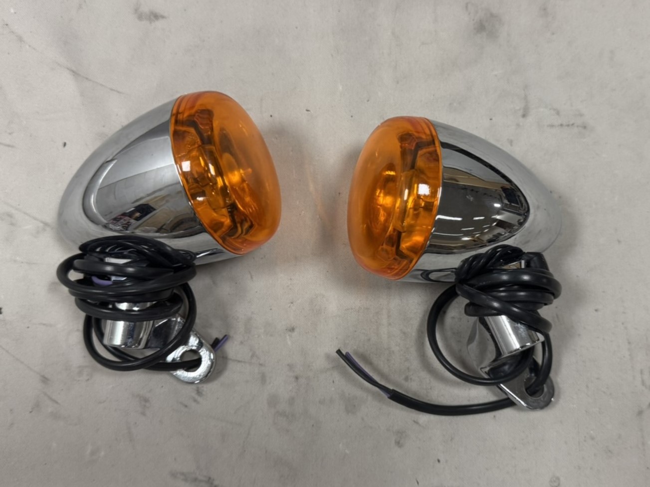 Knipperlichten voorzijde Harley-Davidson Softail M8 chroom incl. brackets (2018-up) 67800519