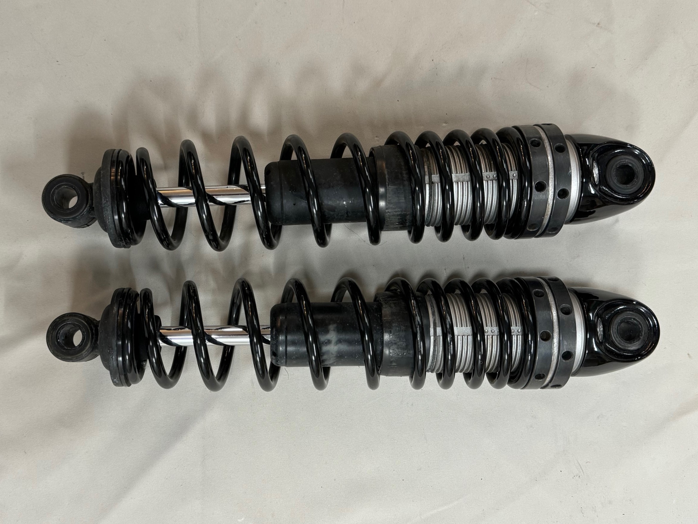 Schokbreker set achterzijde Harley-Davidson Sportster Iron 883 (2016-up) 54000086