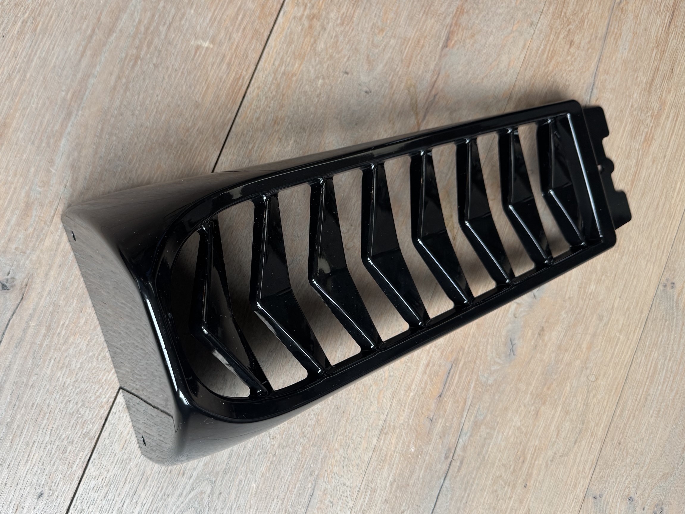 Radiator Cover Softail M8 (2018-up) aftermarket NEW