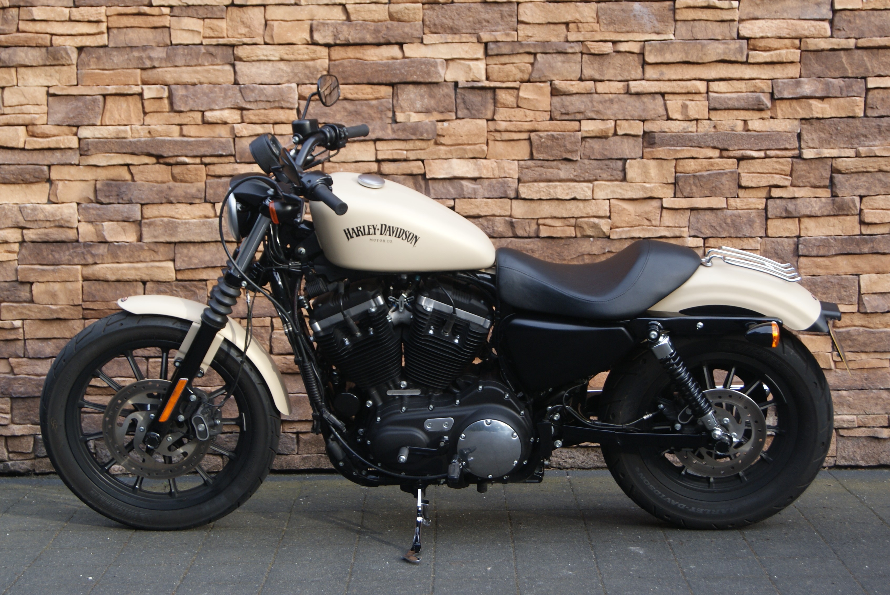 2016 Harley-Davidson XL883 N Sportster Iron ABS Sand Camo Denim