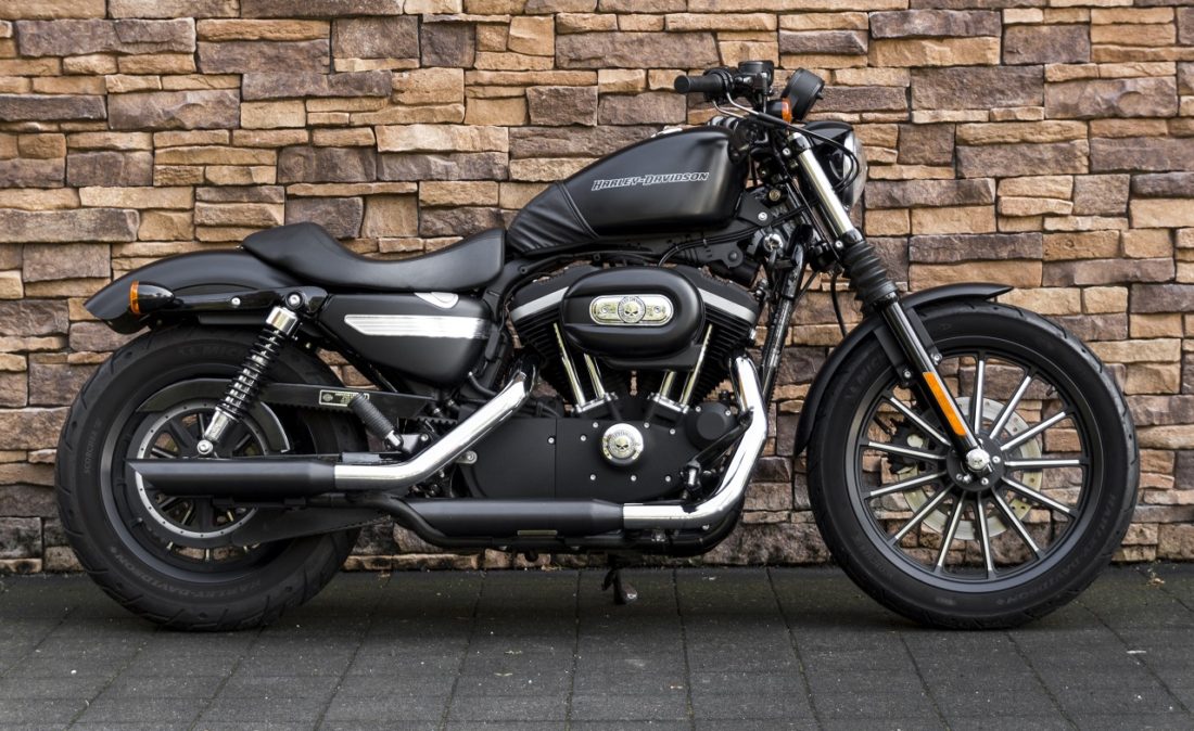 2011 Harley-Davidson XL883N Iron Sportster R