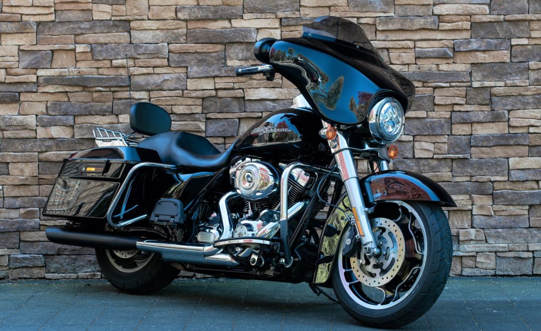 2012 Harley-Davidson FLHX Street Glide Touring RV