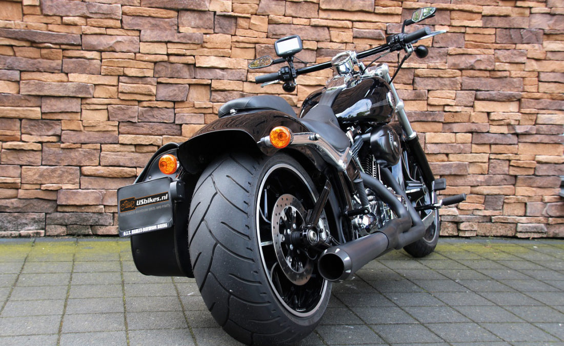 2013 Harley-Davidson FXSB Breakout RA1