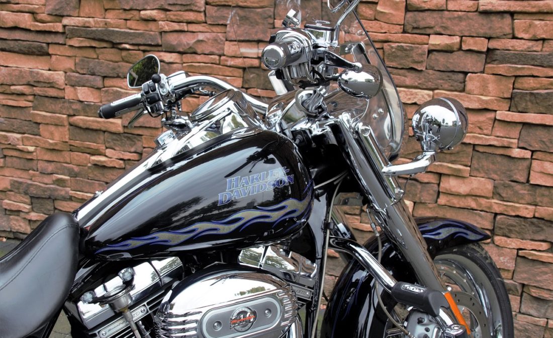 2007 Harley-Davidson FLHRSE Road King CVO D1