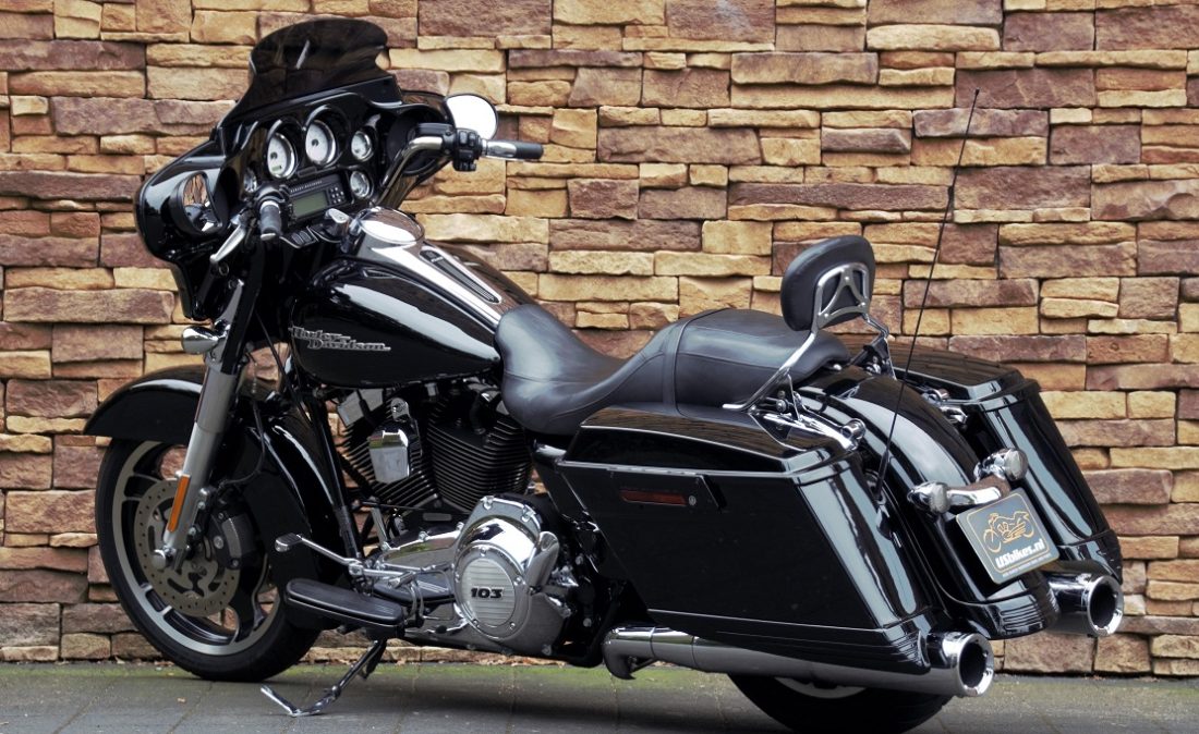 2011 Harley-Davidson FLHX Street Glide Touring LA