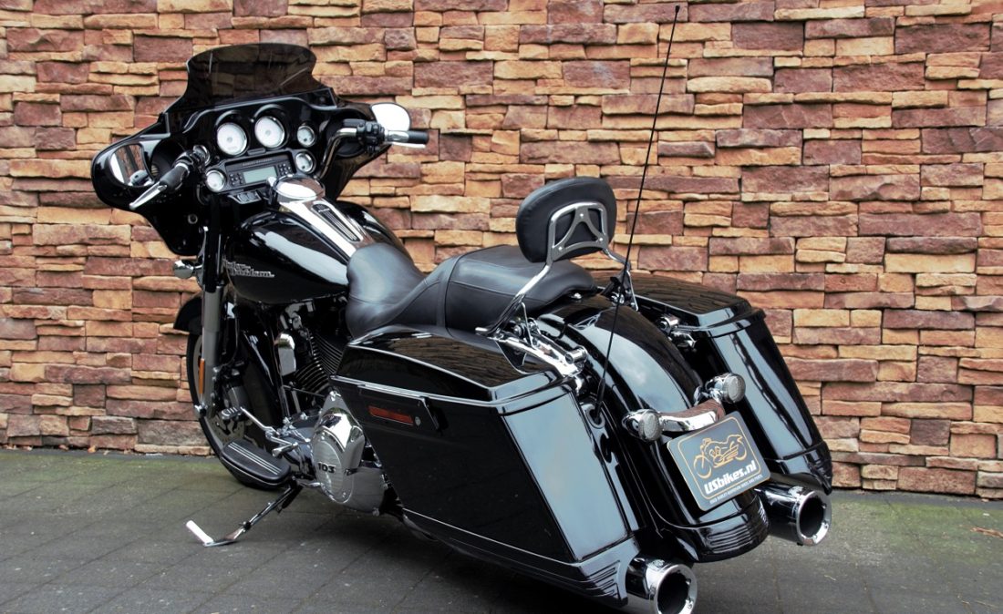 2011 Harley-Davidson FLHX Street Glide Touring LAZ