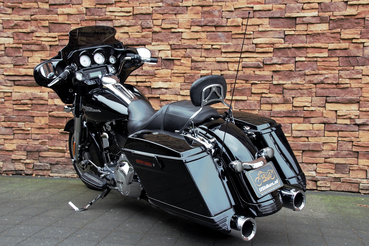 2011 Harley-Davidson FLHX Street Glide Touring