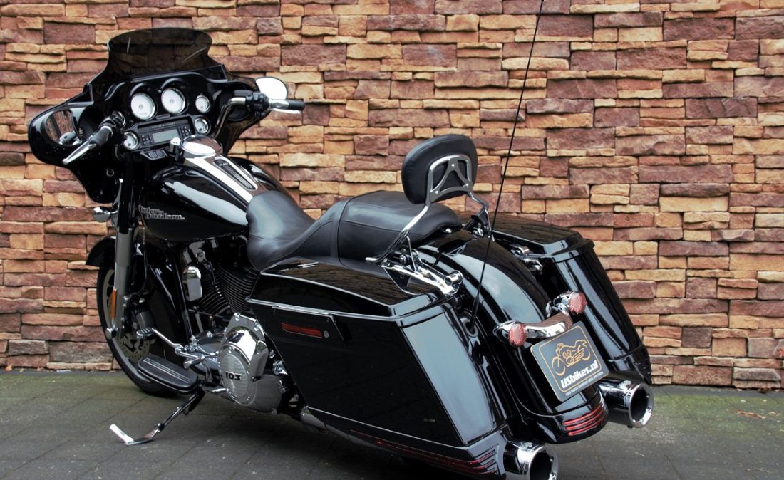 2011 Harley-Davidson FLHX Street Glide Touring LAZL