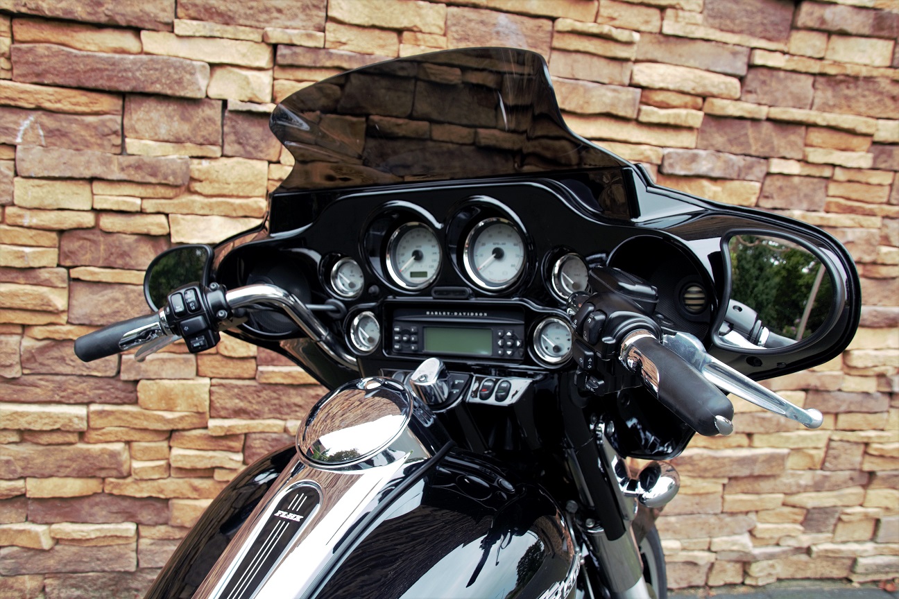 2011 Harley-Davidson FLHX Street Glide Touring