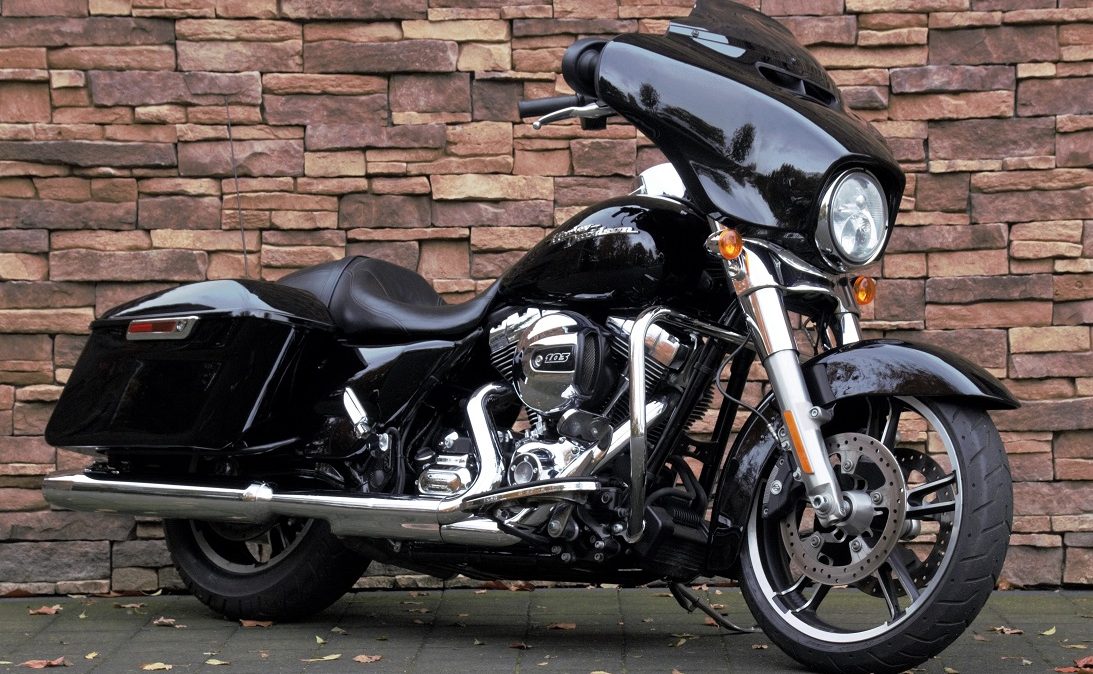2015 Harley-Davidson FLHX Street Glide Touring RV