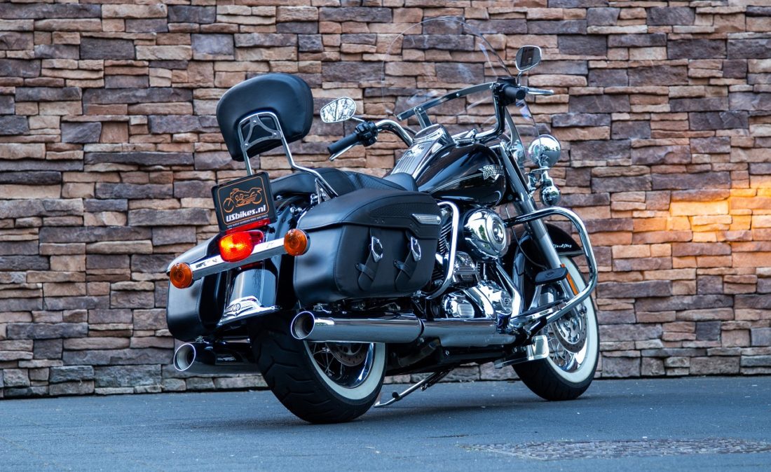 2011 Harley-Davidson FLHRC Road King Classic RAl