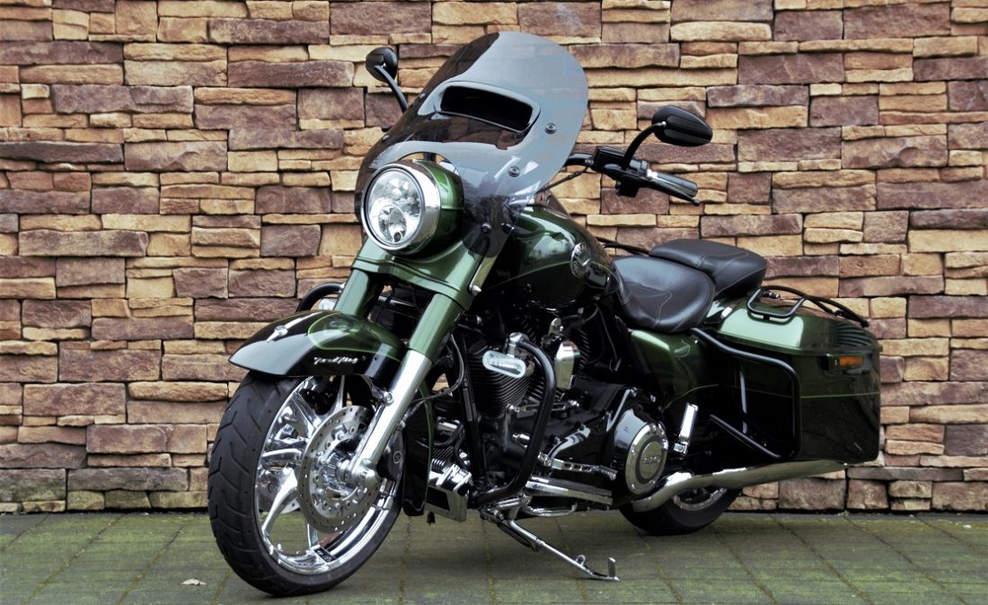 2014 Harley-Davidson FLHRSE Road King CVO 110 Screamin Eagle LV