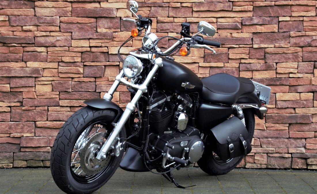 2017 Harley-Davidson XL1200C Sportster Custom LV
