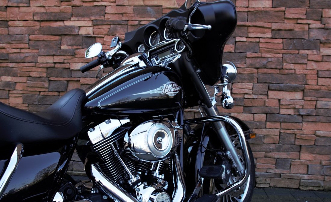 2012 Harley-Davidson FLHTC Electra Glide Classic Touring TRz