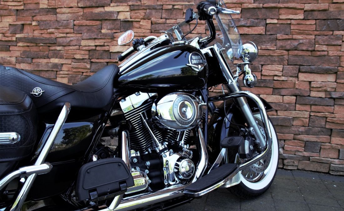 2008 Harley-Davidson FLHRC Road King Classic Touring RZ