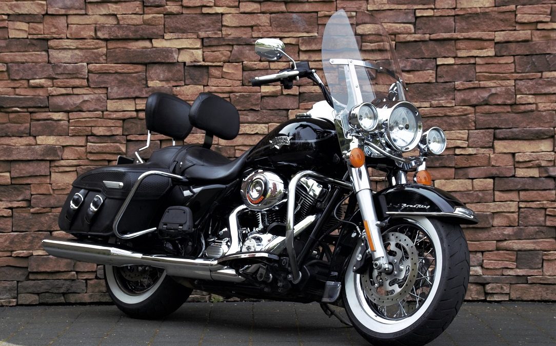 2013 Harley-Davidson FLHRC Road King Classic 103 RV