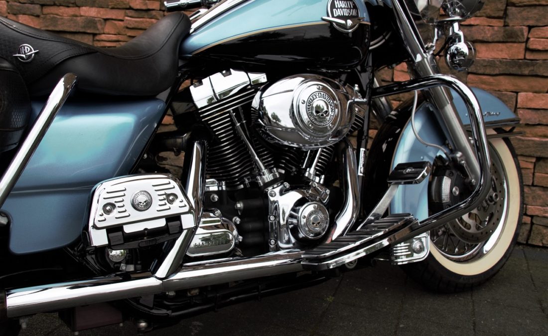2008 Harley-Davidson FLHRC Road King Classic ABS Rz1