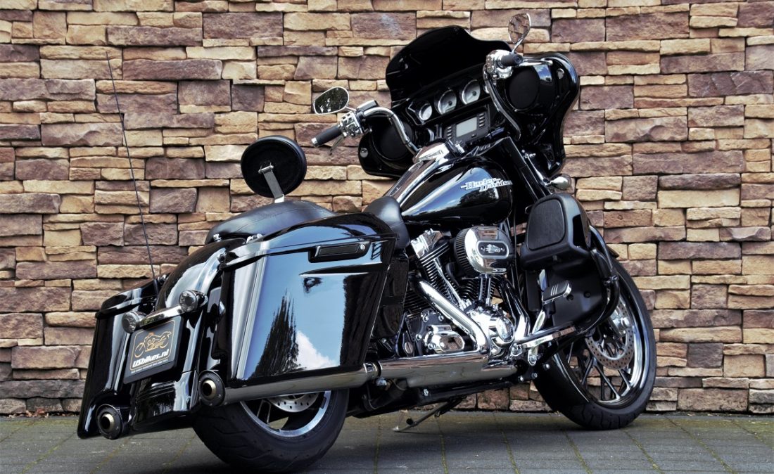 2016 Harley-Davidson FLHX Street Glide RA