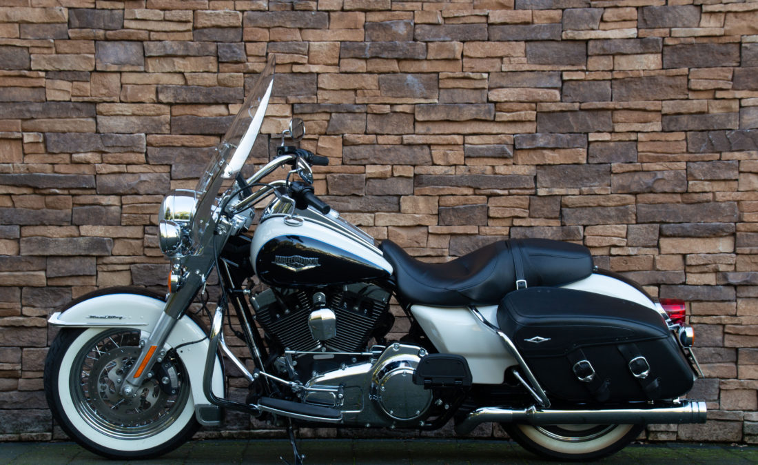 MY 2014 Harley-Davidson FLHRC Road King Classic 103 Touring ABS