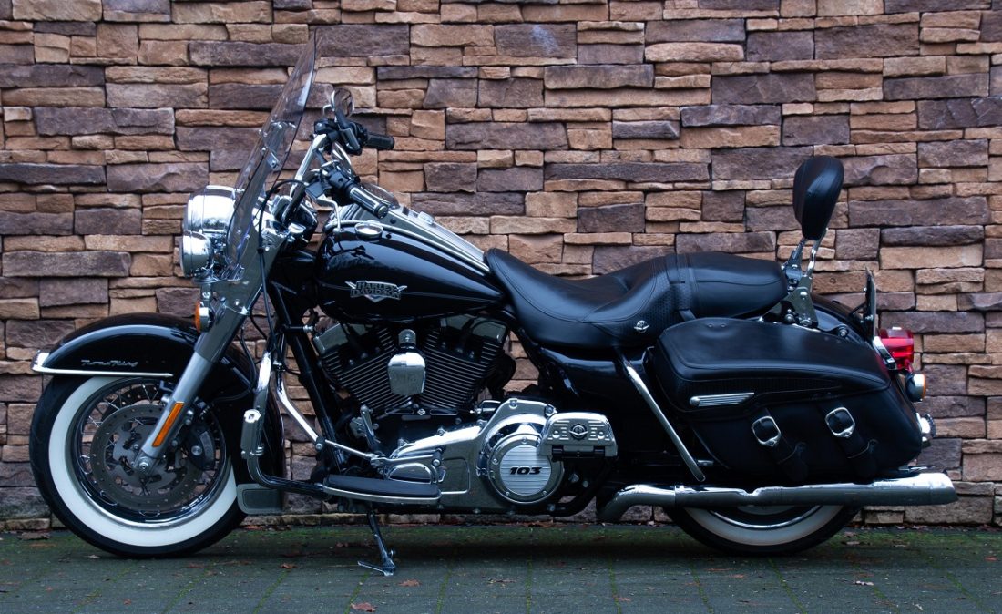 2011 Harley-Davidson FLHRC Road King Classic L