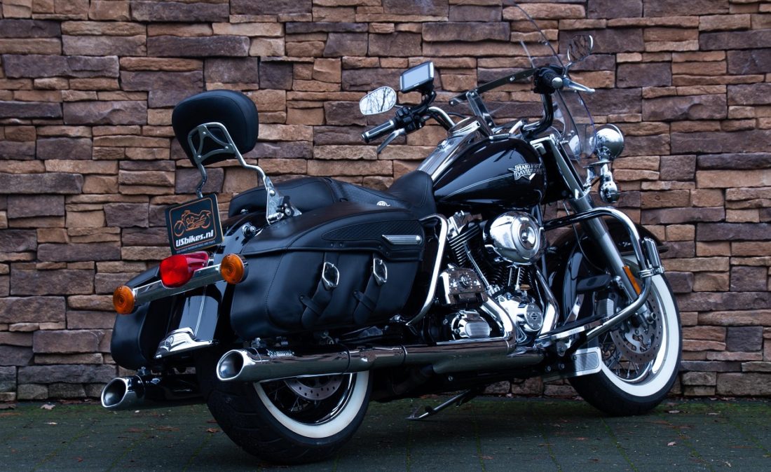 2011 Harley-Davidson FLHRC Road King Classic RA