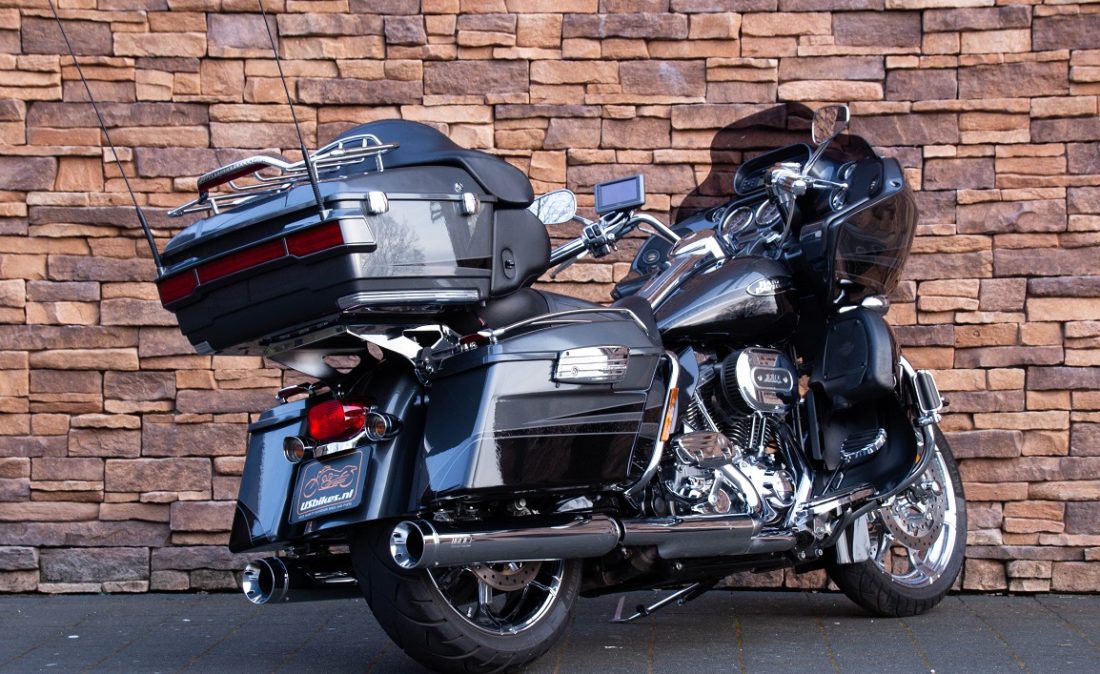 2011 Harley-Davidson FLTRUSE Road Glide Ultra CVO 110 RA