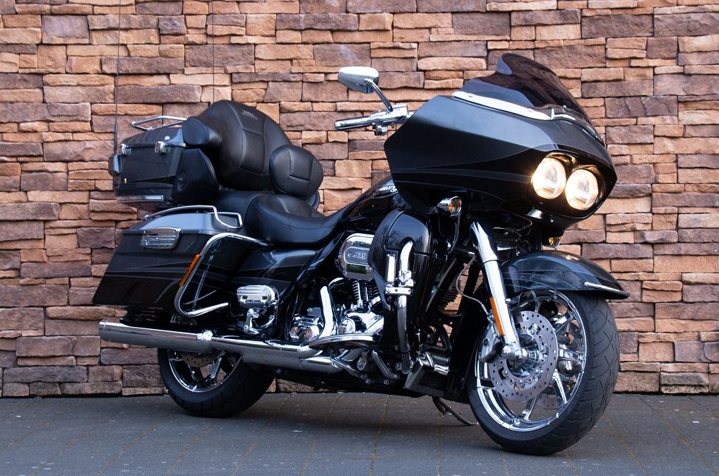 2011 Harley-Davidson FLTRUSE Road Glide Ultra CVO 110 RVL