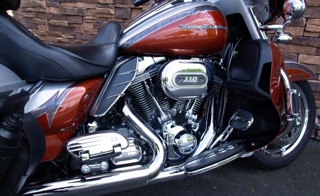 2014 Harley-Davidson FLHTKSE CVO Ultra Limited 110 RE