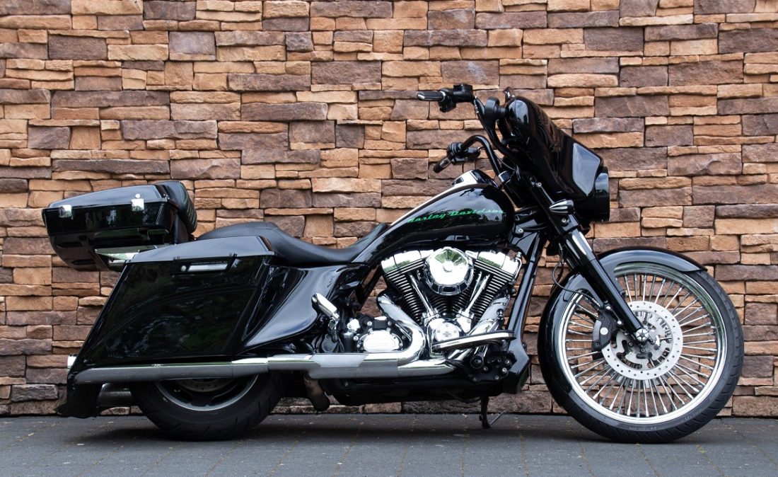 2011 Harley-Davidson FLHX Street Glide Bagger Touring 103 R