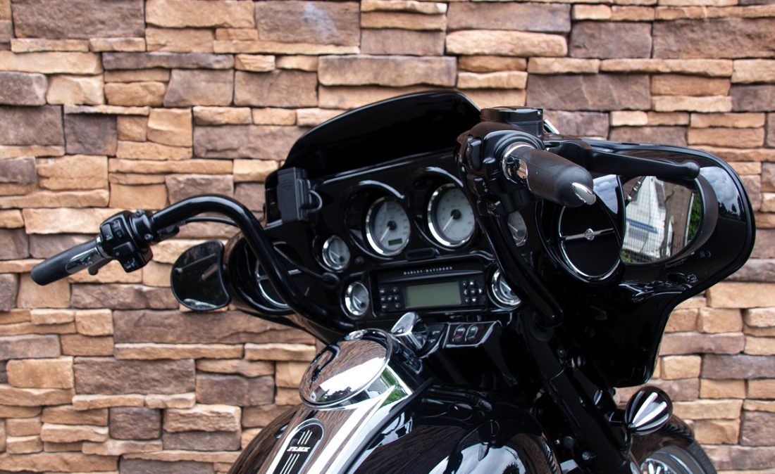 2011 Harley-Davidson FLHX Street Glide Bagger Touring 103 RRD