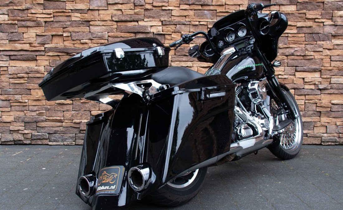 2011 Harley-Davidson FLHX Street Glide Bagger Touring 103 TK