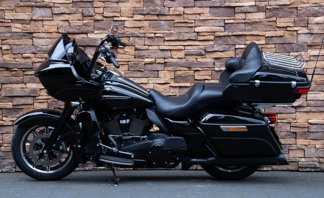 2017 Harley-Davidson FLTRU Road Glide Ultra 107 M8 L