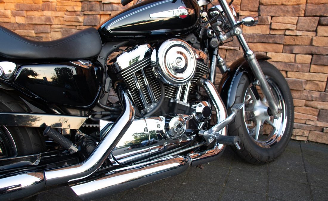 2011 Harley-Davidson XL1200C Sportster 1200 Custom RE