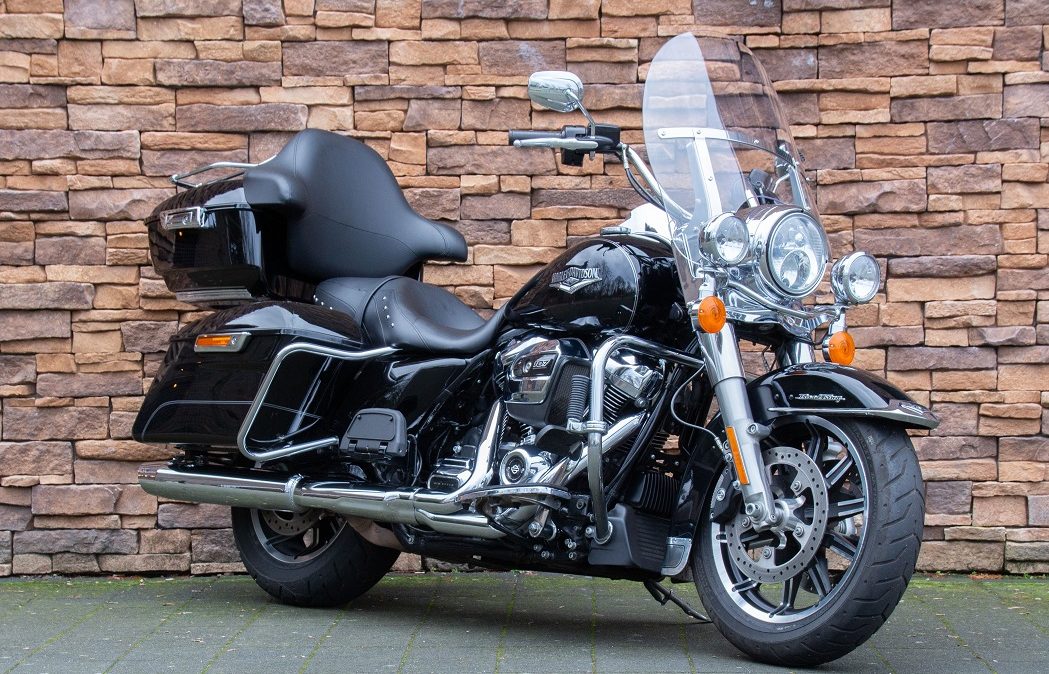 2017 Harley-Davidson FLHR Road King Touring 107 M8 RV