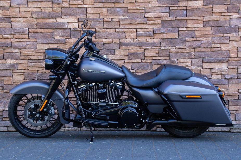 2017 Harley-Davidson FLHRXS Road King Special 107 M8 L