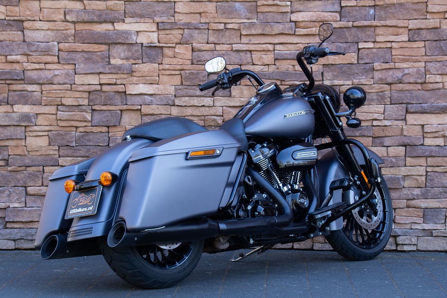 2017 Harley-Davidson FLHRXS Road King Special 107 M8 RA