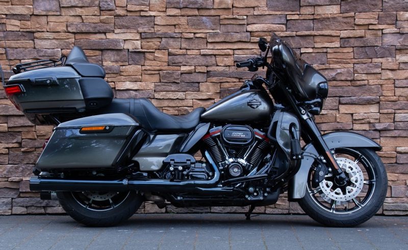 2018 Harley-Davidson FLHTKSE CVO Ultra Limited 117 Screamin Eagle