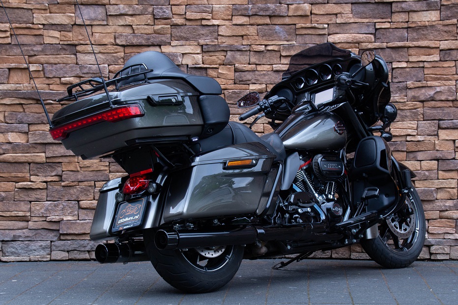 2018 Harley-Davidson FLHTKSE CVO Ultra Limited 117 RA