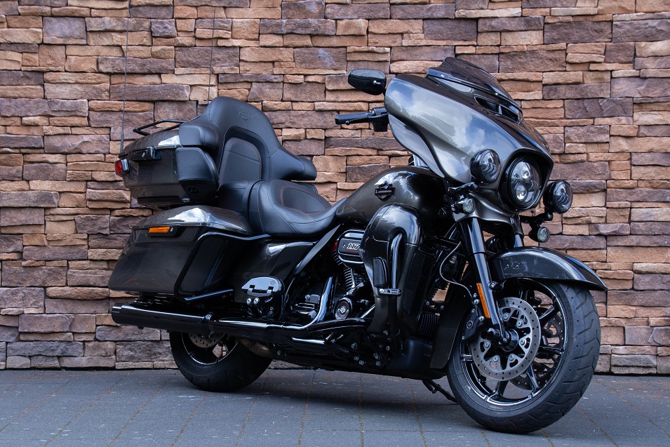 2018 Harley-Davidson FLHTKSE CVO Ultra Limited 117 RV
