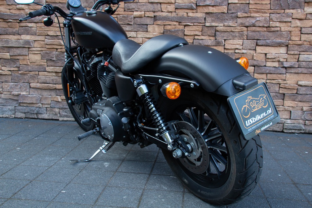 2011 Harley-Davidson XL883N Sportster Iron LRW