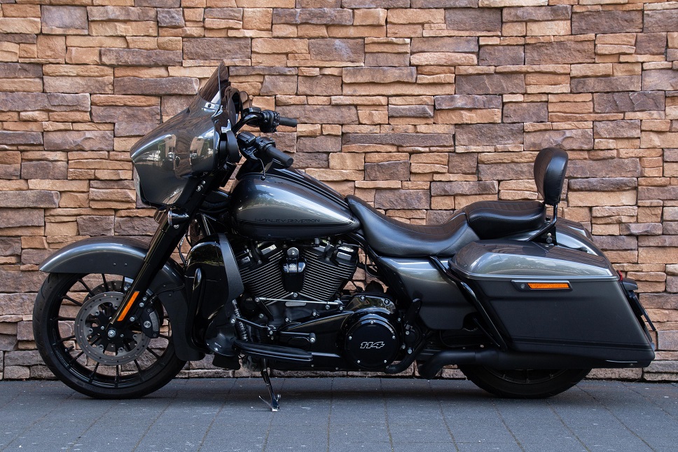 2019 Harley-Davidson FLHXS Street Glide Special 114