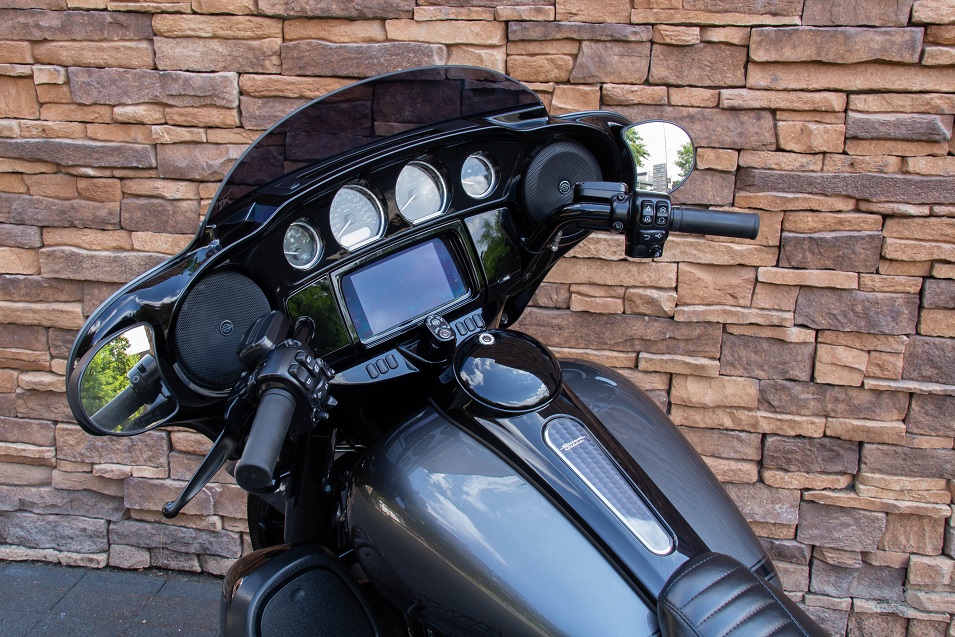 2019 Harley-Davidson FLHXS Street Glide Special 114