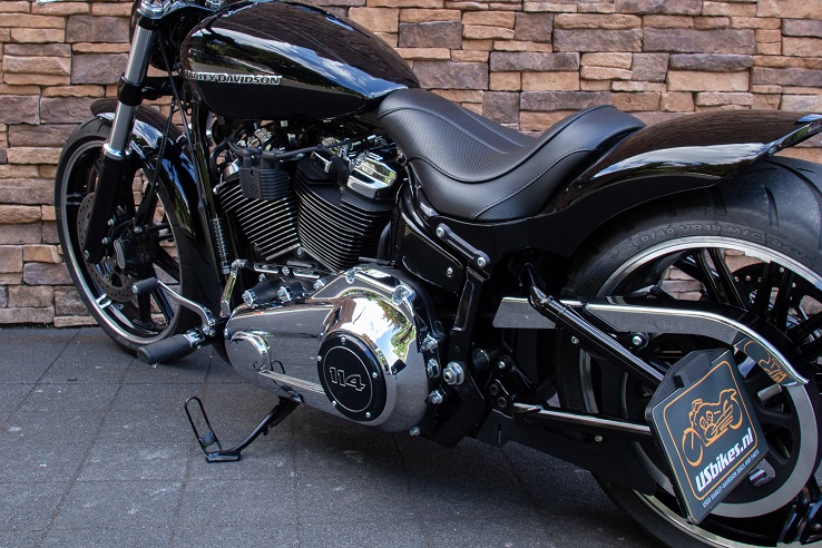 2022 Harley-Davidson FXBRS Breakout Softail 114 Custom 260 LE